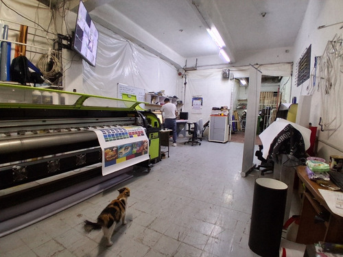 Venta Céntrica Bodega Comercial, Arturo Prat - Av. Matta.