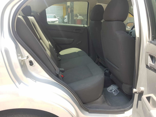 Imagen 8 de 8 de Chevrolet Aveo 2018 1.6 Ls Aa Radio Airbag At