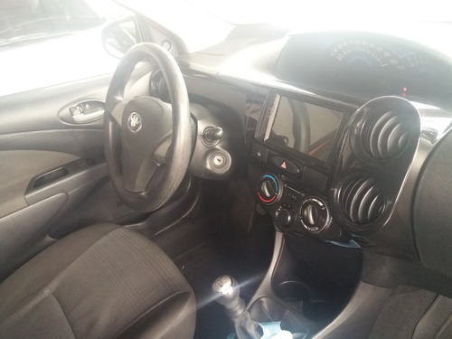 Imagem 4 de 5 de Toyota/ Etios 1.3 X
