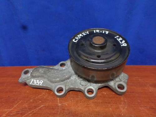 Bomba De Agua Toyota Camry 4 Cilindros 2015 2018 (Usado)