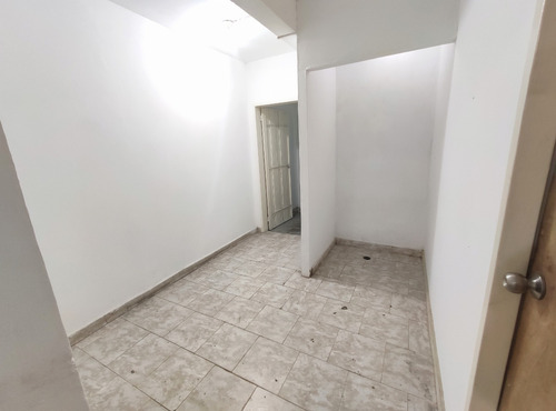 Venta De Locales En Cabudare La Mata Y Tarabana Lara ( Excelente Ubicacion, Tanque De Agua ) Rja