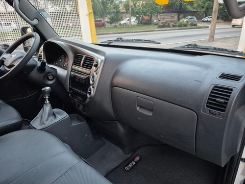 Kia Bongo 2.5 K2500 4X2 Rs Turbo S/ Carroceria 2P