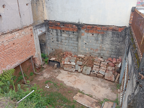 Terreno De 300m2, Ótima Localização 15 Minutos Do Metrô