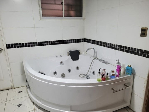 Descubre Esta Comoda Y Amplia Propiedad En Comuna Macul