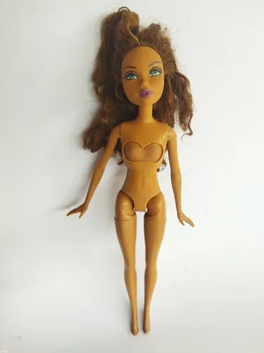 Barbie My Scene Madison Articulada Crecimiento Morena 2006