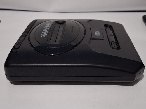 Sega Genesis . Años 90 . En Caja. 2 Joys 12 Juegos Cables E Negro