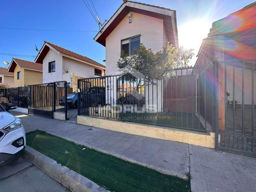 Casa En Venta De 4 Dorm. En La Serena