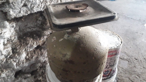 Imagen 2 de 4 de Cocinilla Con Garrafa 3 Kilos Incompleta Como Se Ve