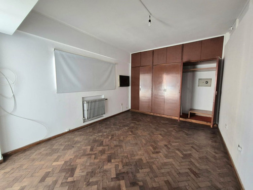 Venta Piso Avenida Colón Balcon Frente Cochera