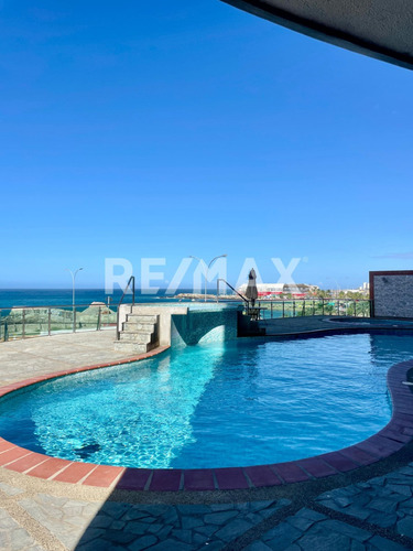 Apartamento En Primera Linea En Exclusiva Residencia.