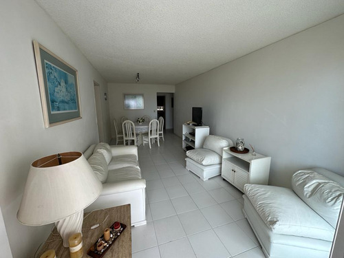 Apartamento 2 1/2 Dorm - P 4 Playa Brava - Punta Del Este
