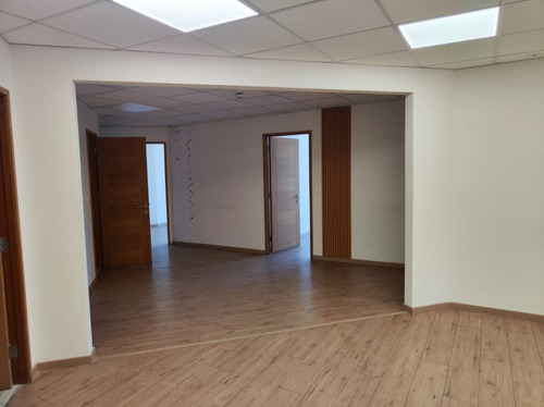 Oficina 6 Box + 4 Baños Torre Del Centro (sin Comisión)