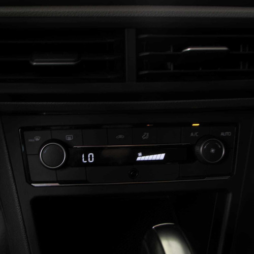 Imagem 13 de 14 de Volkswagen Virtus 1.0 200 Tsi Comfortline (flex) (aut)