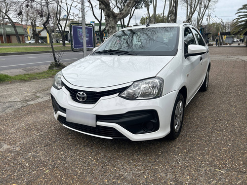 Toyota Etios 1.5 Sedan X