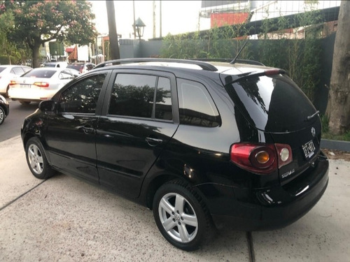 Volkswagen Suran 1.6 Imotion Highline 11c 2010