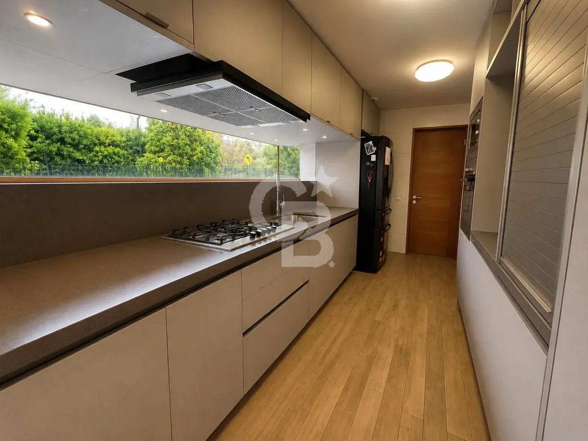 Imagen 4 de 19 de Casa La Reserva Chamisero | Piscina, Quincho Y Jardín