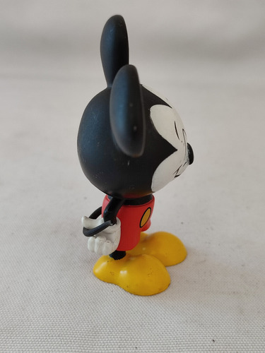 Mickey Mouse Ojos Cerrados Funko Mystery Minis Disney (Usado)