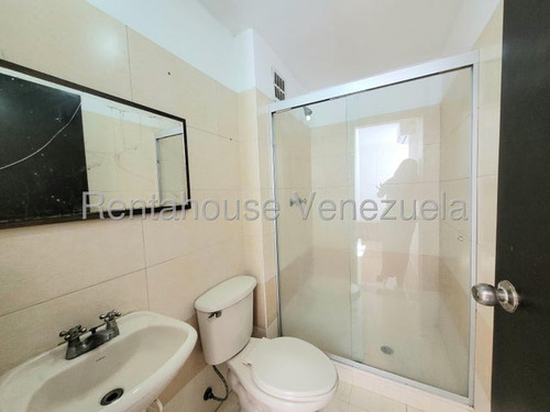 Maribel Morillo Asesor Inmobiliario De Rentahouse Vende Estupendo Apartamento; Con 74 M2; 2 Hab. Y 2 Baños; Condominio Privado Con Bellas Areas De Disfrute; Este De Barquisimeto; Lara