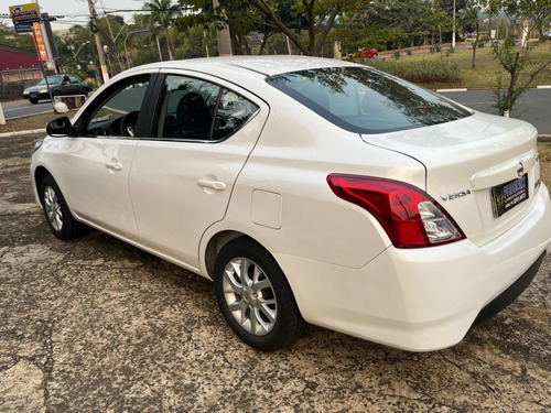 Nissan Versa 1.6 16V FLEX SV 4P XTRONIC
