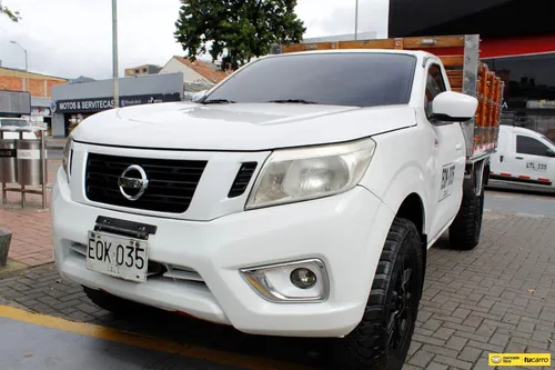 Nissan Frontier 2.5 D22 / Np300 Estacas Diesel Mt 4x4