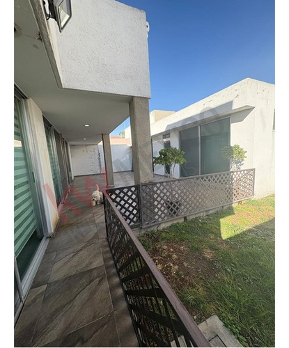 Casa En Venta Con Recámara En Planta Baja En Condominio Con Amenidades