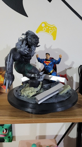 Figura De Acción Diorama Superman Vs Doomsday
