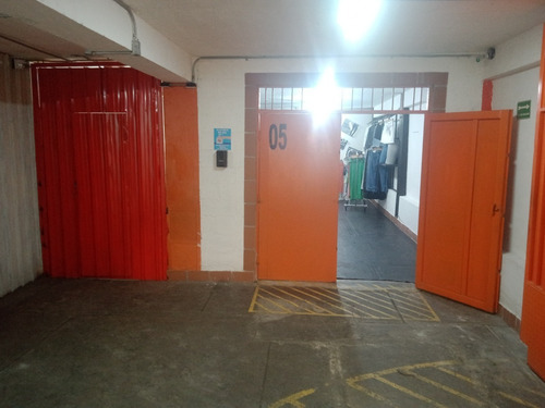 Imagen 4 de 10 de Locales Depositos Almacen Galpon En La Candelaria Centro