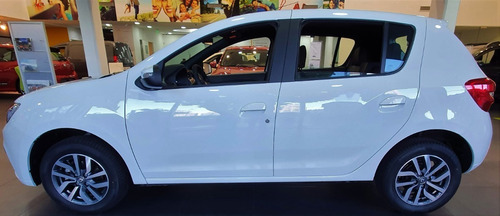 Renault Sandero Intens 1.6 Toyota Corolla Kwid Gol Fiat L