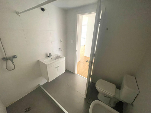 Apartamento En Venta 1 Dormitorio Con Garaje - Barrio Sur