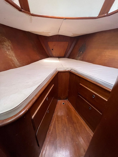 Velero Frers 44