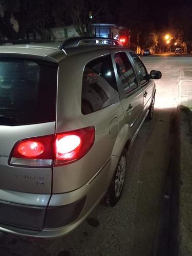 Fiat Palio Weekend Attractive 1.4 (2011).