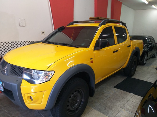 Imagem 2 de 15 de Mitsubishi L200 Triton Savana 3.2 4x4 Troco E Financio
