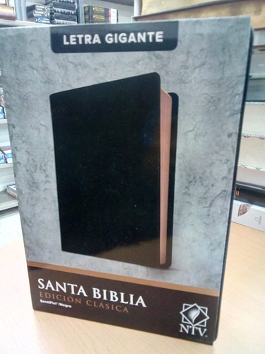 Biblia Edición Clásica Letra Gigante Ntv Sentipiel Negro, De Nueva Traducción Viviente. Editorial Tyndale, Tapa Blanda En Español, 2019
