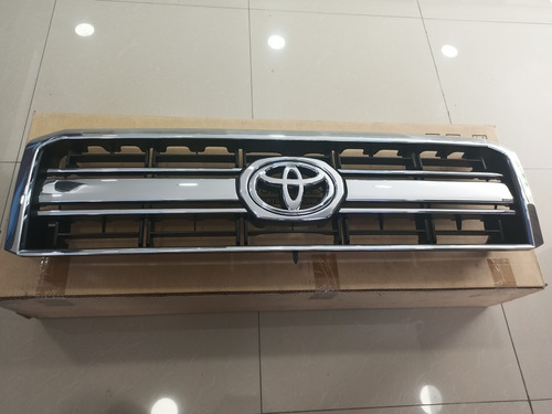 Parrilla Cromada Frontal Toyota Machito 2010-2016 Original 