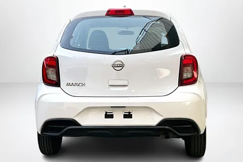 Nissan March 2022
