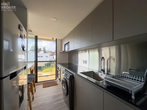 Venta Apartamento 2 Dormitorios En Playa Mansa, Punta Del Este
