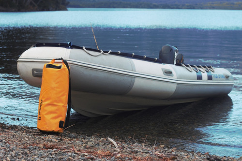 Imagen 6 de 7 de Bolsos Estancos Drymaster 60lts Con Correa De Transporte