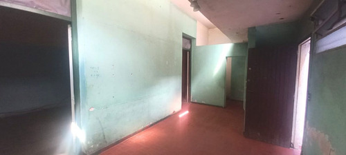 Local Sobre Avenida C/ Deposito 108 M2 Totales.
