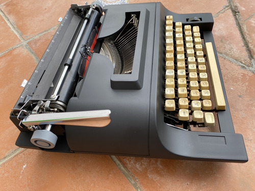 Máquina De Escribir Remington Sperryrand (Usado)