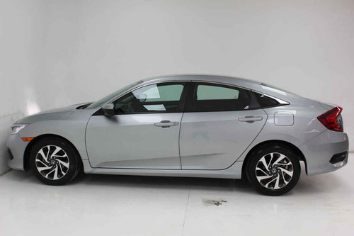 Imagen 2 de 13 de Honda Civic 2018 4 Cilindros