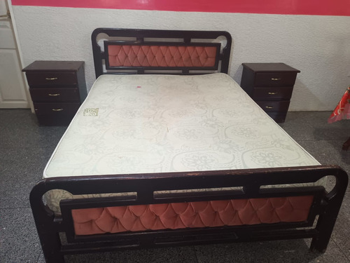 Cama Matrimonial De Madera 1 Peinadora Y Dos Mesas, Usada