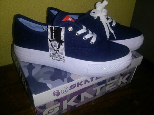 Zapatos Skatek Color Azul Nuevos Talla 8 1/2