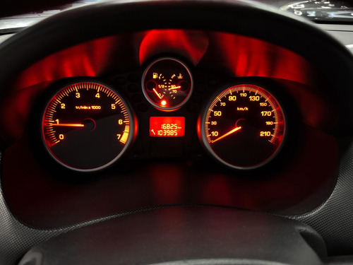 Peugeot 207 XR 1.4 Flex 8V 5p