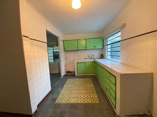 Casa De 7 Ambientes Y 1 Baño
