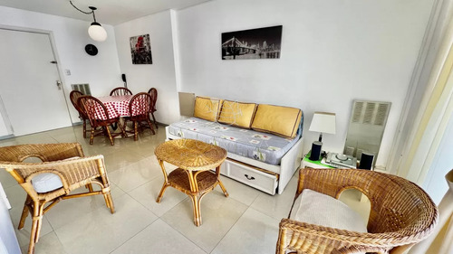 Oportunidad Reciclada - 1 Dormitorio En Edificio Kennedy