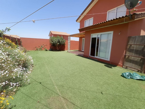 Casa En Venta De 4 Dorm. En La Serena