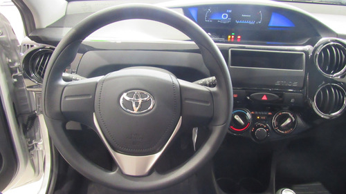 Toyota Etios X 1.3 (aut) (flex)