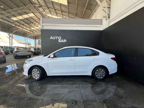 Kia Rio 4 LX 1.4 6MT