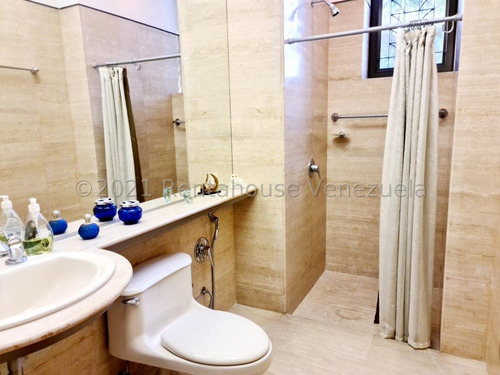 Se Vende Bello Apartamento En Altamira Mls-24-25203