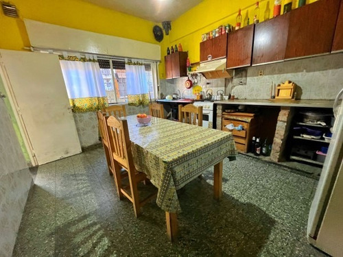 Imagen 11 de 24 de En Venta Casa, Multifamiliar, A Reciclar!! (villa Lugano)